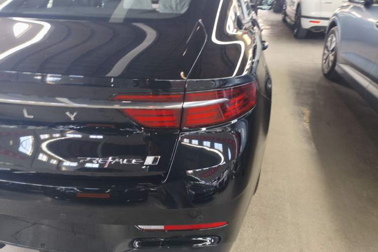 Used Geely Auto Preface 2026 Model Oriental Yao 1.5TD Fuyao Edition Right Rear Taillight