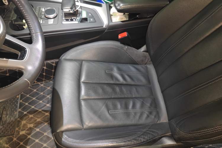 Used Audi A4L 2018 30th Anniversary Edition 40 TFSI Fashion Model