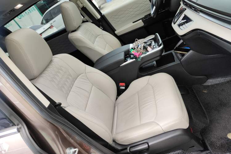 Used Honda Elysion 2022 2.0L eHEV Luxury Edition
