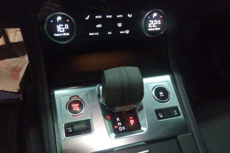 Used Jaguar F-PACE 2021 250 PS
