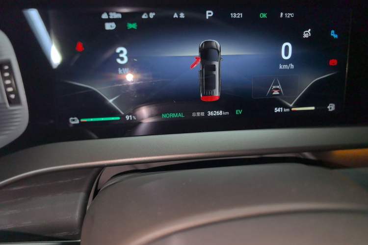 Used Denza D9 2022 DM-i 970 Four-Wheel Drive Prestige Model