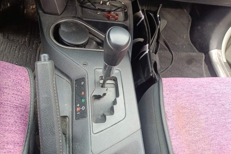 Used Toyota RAV4 2016 2.0L CVT Two-Wheel Drive Comfort Edition China V Standard
