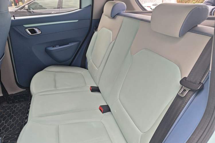 Used Dongfeng NAMMI BOX 2022 Light Wind Edition 201KM Lightning Model
