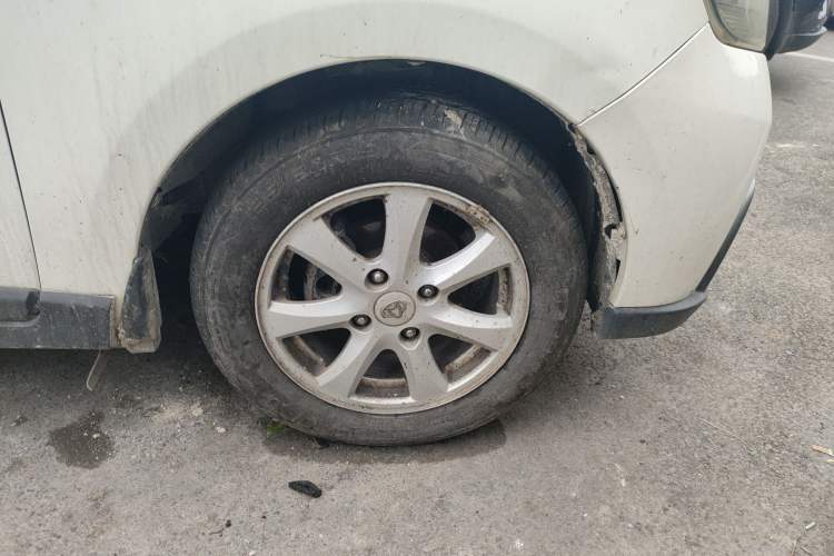Used CHANGAN KAICHENG Ounuo S 2015 1.5L CNG Model Right Front Wheel Hub