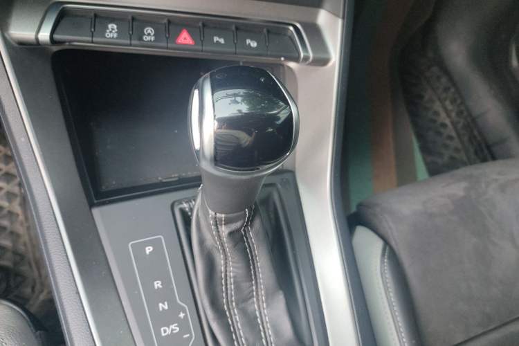 Used Audi Q3 2021 35 TFSI Fashion Dynamic Model
