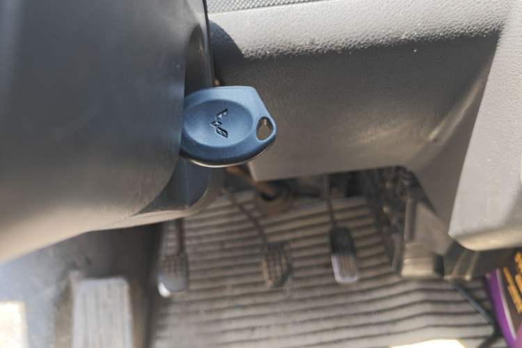 Used Wuling Rongguang 2014 1.2L S Base Model