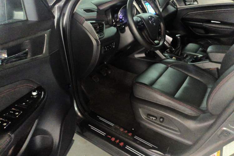 Used CHANGAN CS75 2017 Shangkui Edition 1.5T Manual Luxury Model Driver Seat