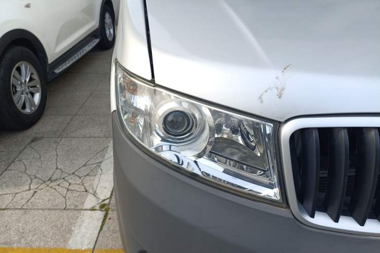 Used Jinbei Hiace X30 2020 1.5L Van Super-Enjoyment Model China VI Standard SWC15M Right Front Headlight
