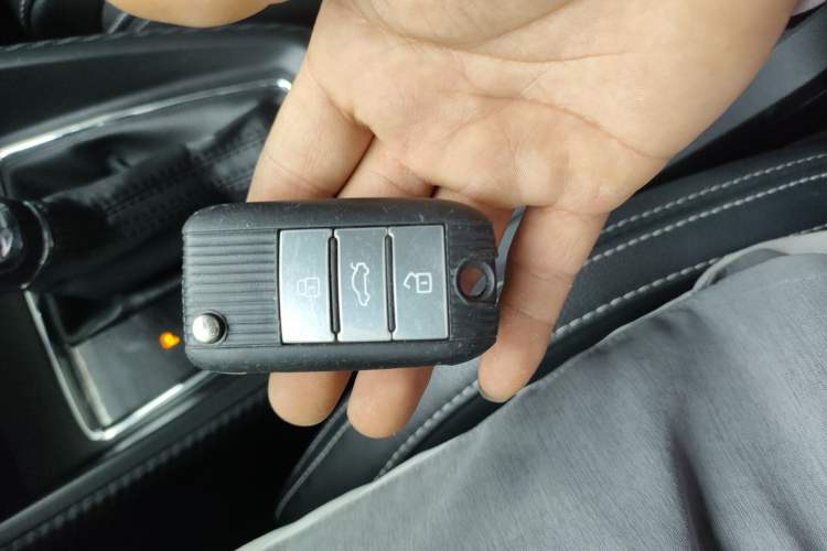 Used MG ZS 2017 1.5L Automatic Luxury Edition Vehicle Key