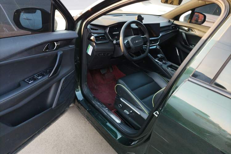 Used Lynk & Co 06 2023 Remix 1.5T Hero
