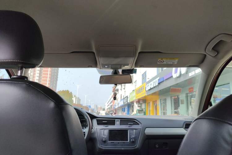 Used Volkswagen Tiguan L 2017 330TSI Automatic Two-Wheel Drive Luxury Edition
