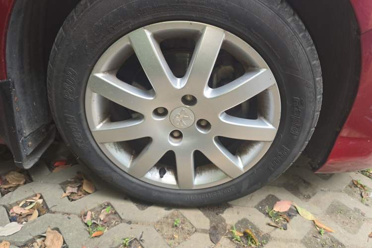 Used Peugeot 308 2013 1.6L Automatic YouShang Model Right Front Wheel Hub