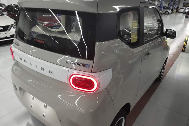 Used Wuling Hongguang MINIEV 2024 3rd Generation 215km Youth Edition
