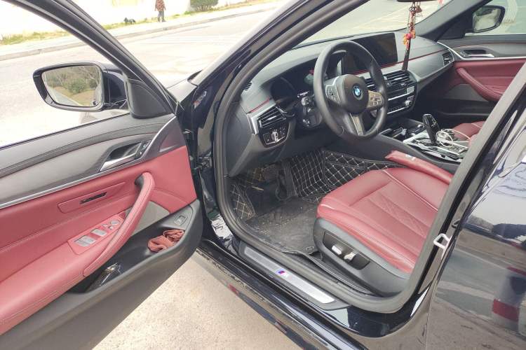 Used BMW 5 Series 2023 Restyled 530Li Leading Edition M Sport Package
