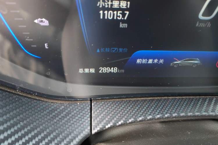Used Buick Velite 6 2022 Plug-in Hybrid Connected Smart Model Odometer Close Up
