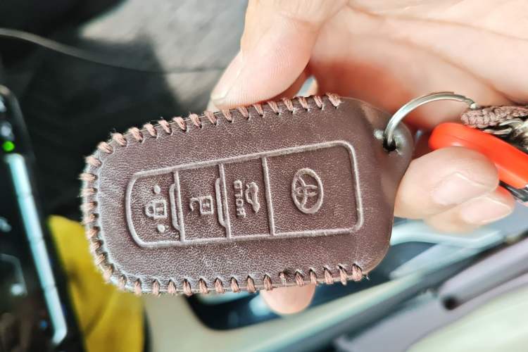 Used Toyota Corolla 2019 Dual-Engine 1.8L E-CVT Flagship Edition Vehicle Key