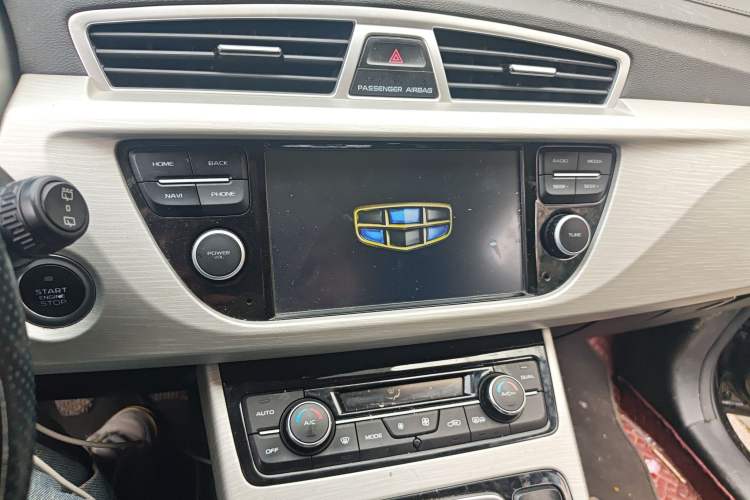 Used Geely Auto Emgrand X7 Sport 2018 1.8TD Manual Two-Wheel Drive Zhiya Model