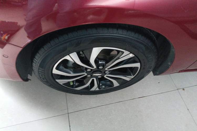 Used Chevrolet Monza 2019 RS 330T Automatic Comfort Edition China VI Standard Left Front Wheel Hub