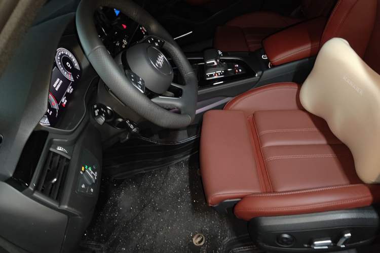 Used Audi A4L 2024 40 TFSI Luxury Dynamic Edition (Starry Night Version)