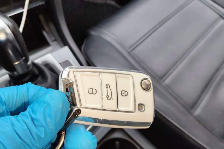 Used Volkswagen Golf 2019 280TSI DSG Luxury Version China VI Standard Vehicle Key