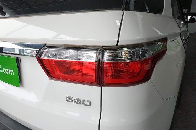 Used Dongfeng Fengon S560 2019 1.8L Manual Urban Model