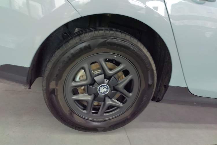 Used BYD Qin PLUS 2025 DM-i Smart Drive 55KM Leading Model
