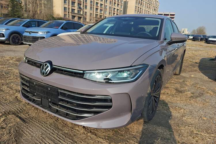 Used Volkswagen Passat 2025 Pro 380TSI Dragon Supreme Edition