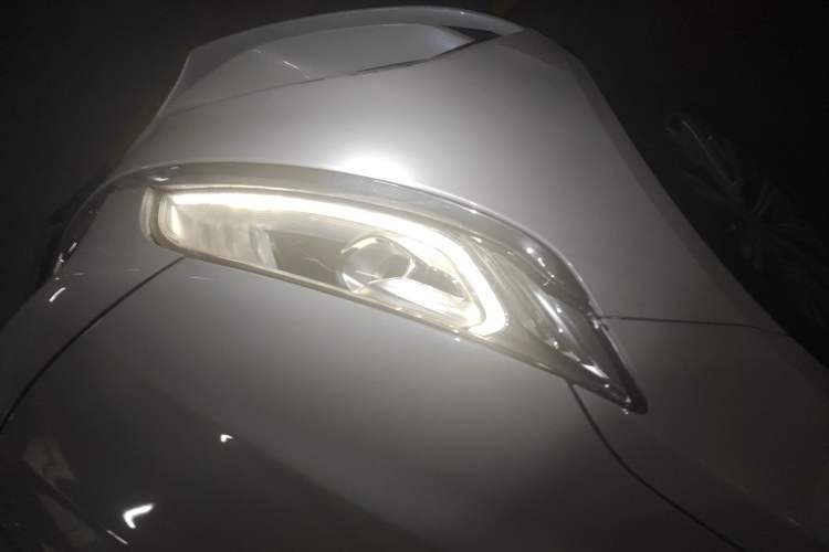 Used Geely Auto Emgrand GT New Energy 2018 1.5T PHEV Yaoxiang Edition Right Front Headlight