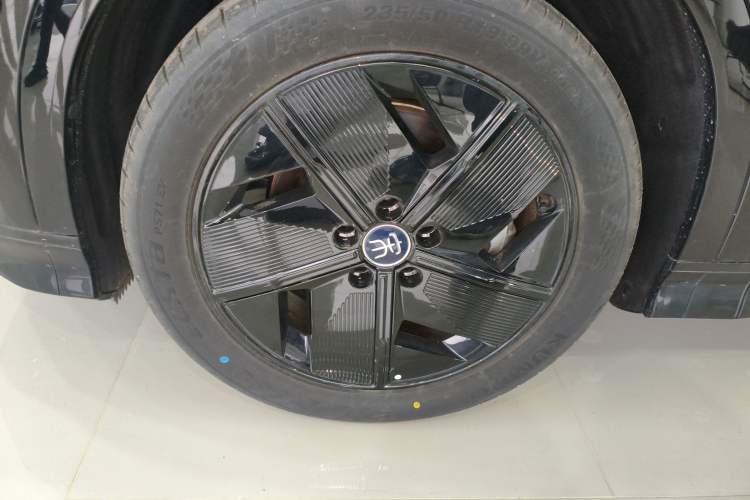 Used BYD Song L EV 2025 662 km Ultra-Range Version Exterior 7