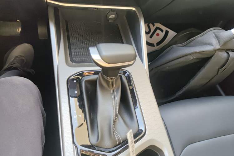 Used Geely Auto Emgrand 2026 Model 4th Generation 4 Millionth Anniversary Edition 1.5L CVT Feiyue Edition
