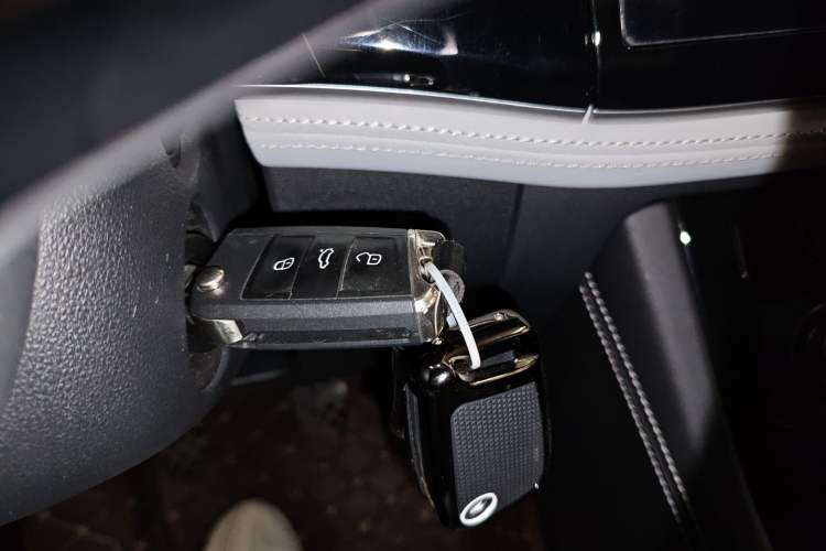 Used Jetta VS5 2022 280TSI Manual Advanced Trim Interior 1