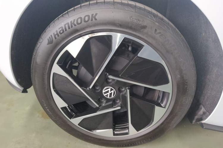 Used Volkswagen ID.3 2023 Upgraded Model Pure Intelligent Enjoyment Version Right Rear Wheel Hub