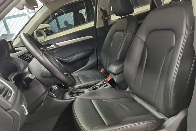 Used Audi Q3 2015 35 TFSI Comfort Model
