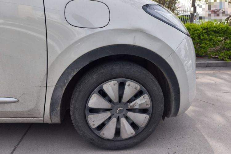 Used Wuling Bingo 2023 203km Comfort Edition Right Front Wheel Hub