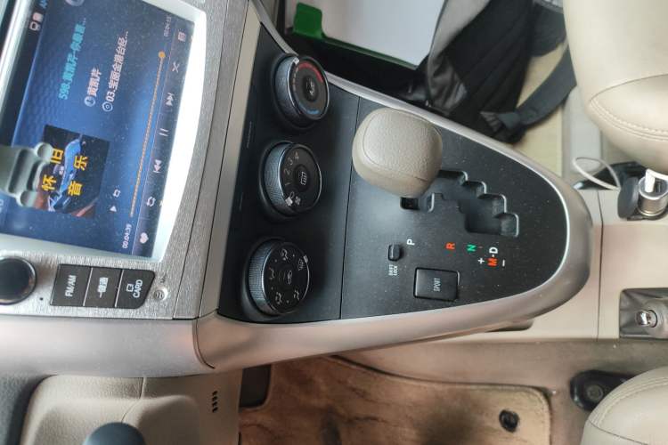 Used Toyota Verso 2014 Starlight 180E CVT Elite Edition Gear Lever