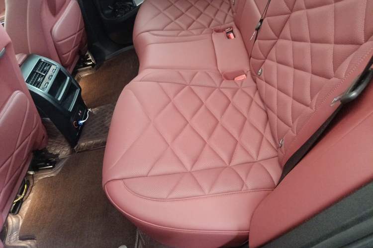 Used BMW X5 2022 Restyled xDrive 30Li M Sport Package Left Rear Seat