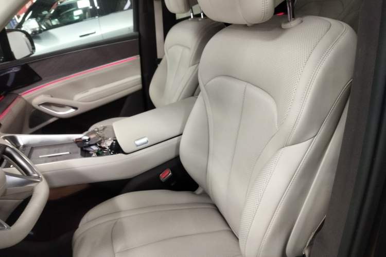 Used Denza N9 2025 Prestige Version
