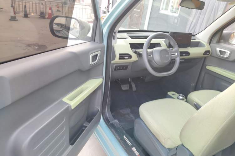 Used Geely Galaxy Panda 2023 Panda Mini 200km Endurance Bear
