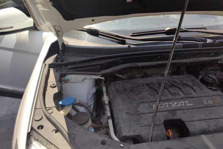 Used Haval H6 2015 Sport Edition 1.5T Manual Two-Wheel Drive Elite Model Engine Bay Right