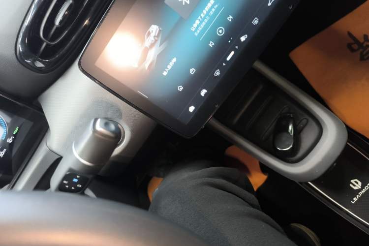 Used Leapmotor T03 2020 400 Lite Edition Gear Lever