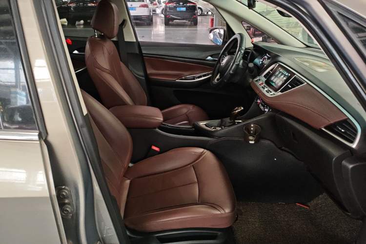 Used Buick GL6 2018 18T 6-Seater Prestige Model Right Front Seat