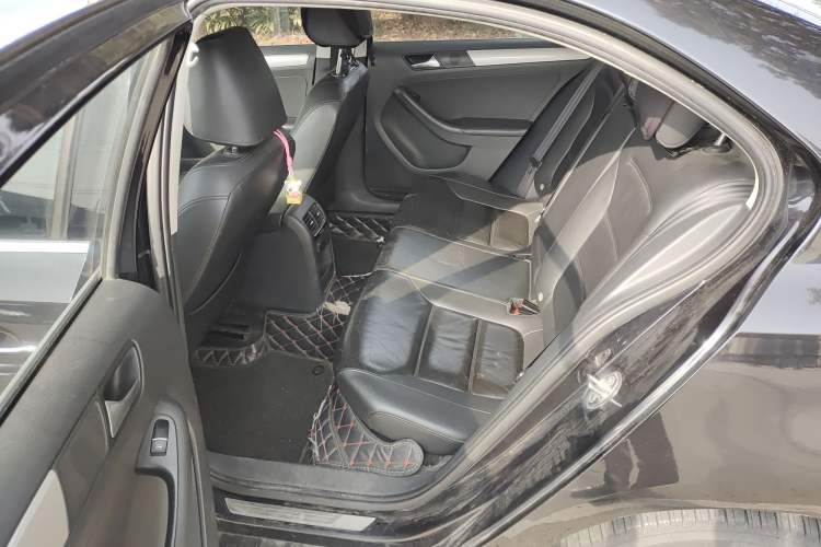 Used Volkswagen Sagitar 2014 1.6L Manual Comfort Model