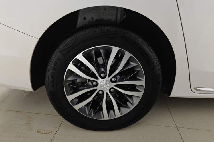 Used Buick GL8 2023 ES Lu Zun Deluxe and Yue Edition Right Rear Wheel Hub