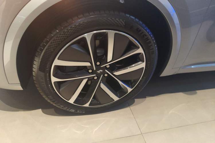 Used Li Auto L8 2024 Ultra Model