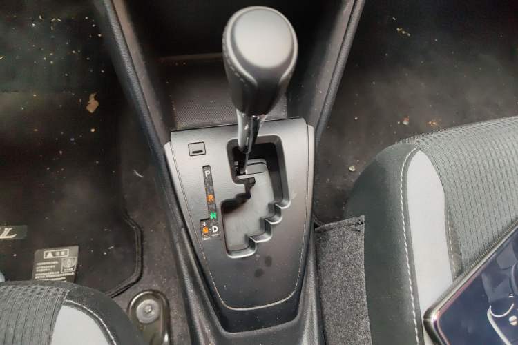 Used Toyota YARiS L Zhi Xuan 2022 1.5L CVT Leading PLUS Edition Gear Lever