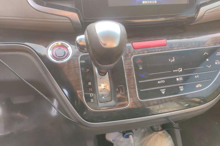 Used Honda Odyssey 2017 2.4L Luxury Edition
