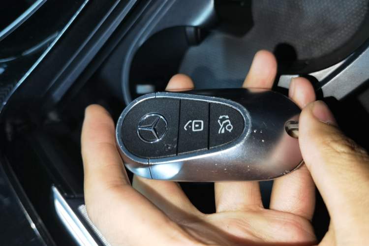 Used Mercedes-Benz C-Class 2022 C 260 L Sport Edition Vehicle Key