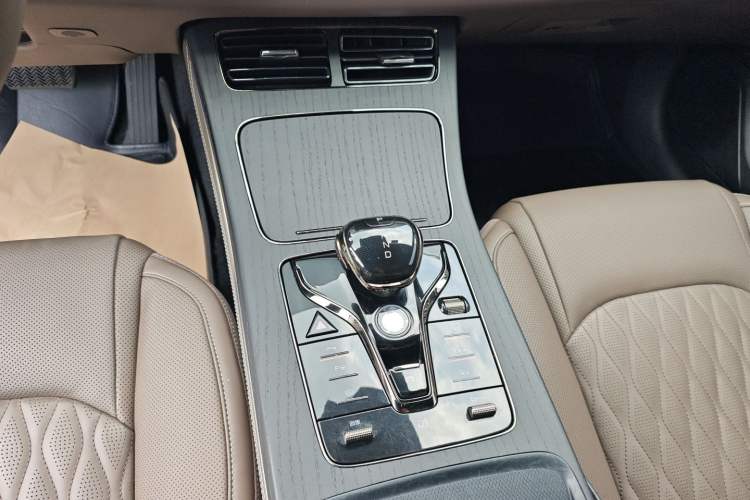 Used BYD Han 2022 EV Genesis Edition 715 km Front-Wheel-Drive Flagship Model Gear Lever