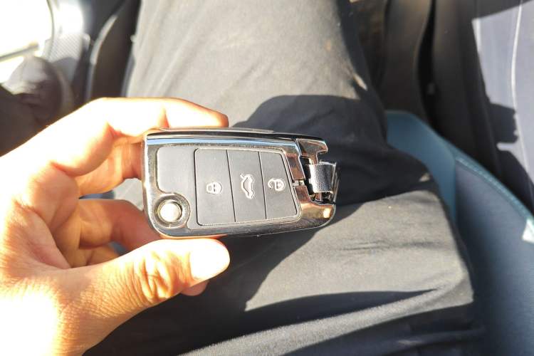 Used Volkswagen Tharu 2023 300TSI Two-Wheel-Drive Full Moon Edition