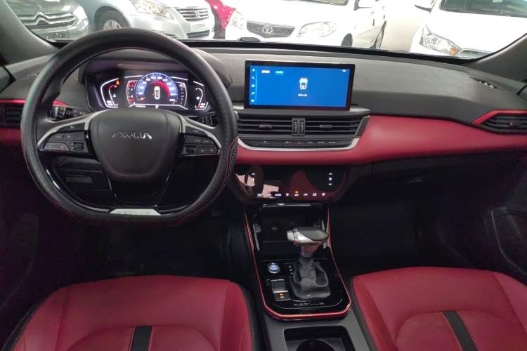 Used Dongfeng Aeolus Yixuan 2021 230T Automatic Zuiying Knight Edition Center Console